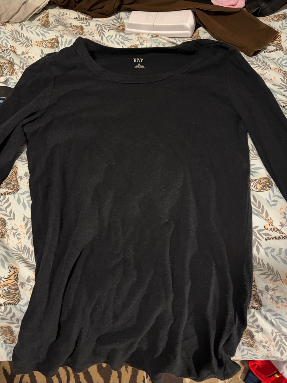 GAP Women's Black Long Sleeve Scoop Neck Top -XS